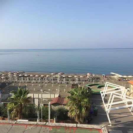 Pensjonat A Due Passi Dal Mare